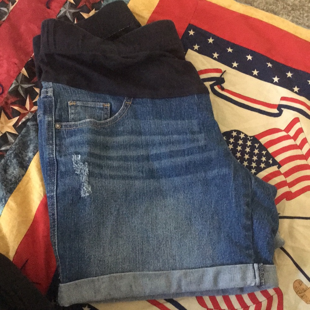 Oh Baby by Motherhood Maternity Shorts
